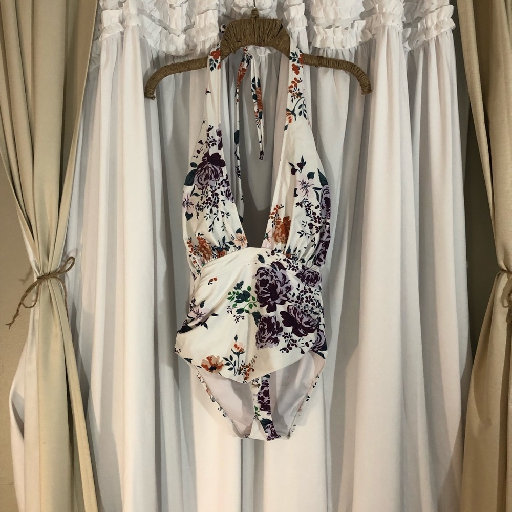 FLORAL LOW PLUNGE ONE PIECE SWIMSUIT